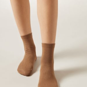 Short Socks with Trimmed Cuffs